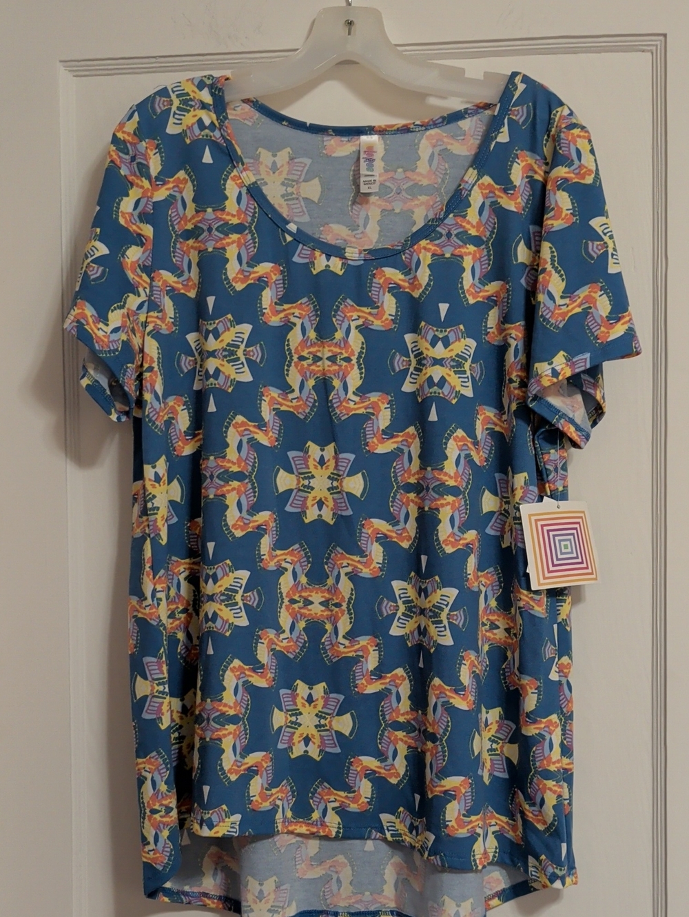 Women’s LuLaRoe Blue Patterned Short Sleeve Top Classic Comfort Tee Size XL New
